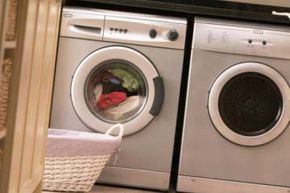 洗衣机能清洗衣服固然好，但它是否也有抗过敏的能力呢?＂width=