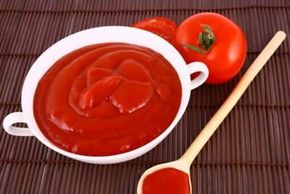 Heirloom Tomato Image Gallery Tomato paste is a thick, rich concentrate used widely in Italian dishes. Check out these heirloom tomato pictures.