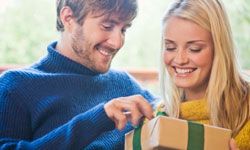 Traditional vs. Modern Day Anniversary Gifts, Memorable Gifts Blog