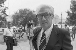 Former FBI official W. Mark Felt arriving at federal court in 1980.