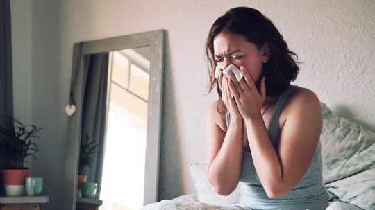 为什么人们打喷嚏时我们说“Bless You”或“Gesundheit”?＂border=