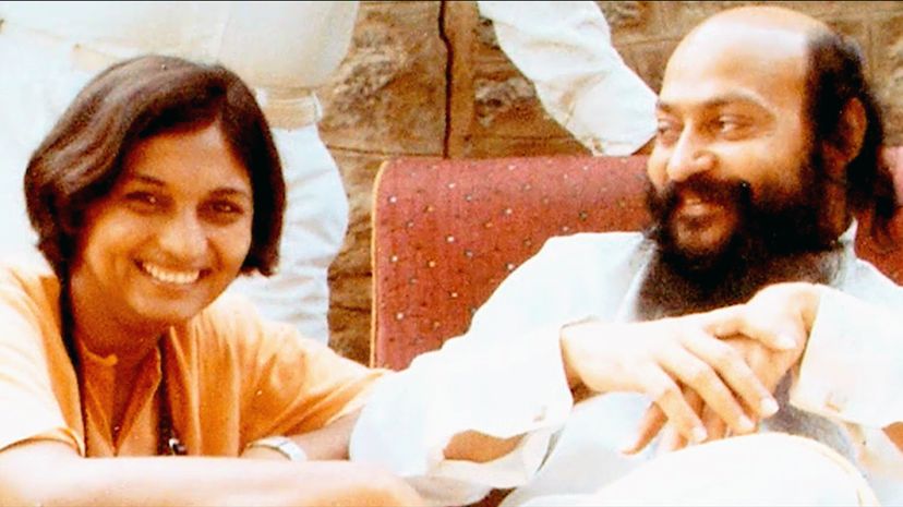 Bhagwan Shree Rajneesh Ma Anand Sheela野生野生国家“width=