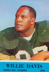 威利戴维斯关于超级碗我:"We weren't playing just                                            for the Packers; we were playing                                            for the entire NFL." See more                                            pictures of famous football players.”width=