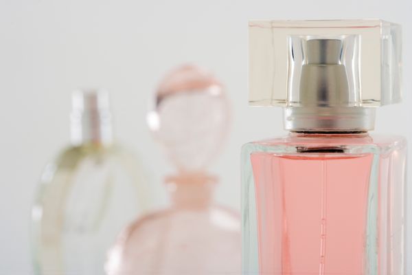 Do Women Prefer When Guys Wear Cologne? - Men's Journal