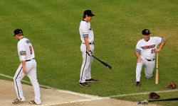 Players from Melbourne Aces warm up before an ABL game