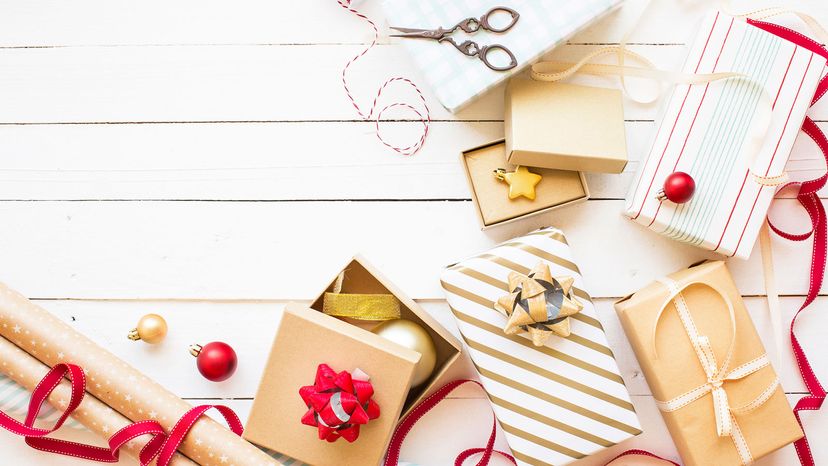 9 Uses for Leftover Christmas Wrapping Paper