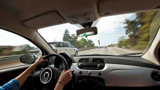 5 Completely Wrong Ways to Drive in High Winds