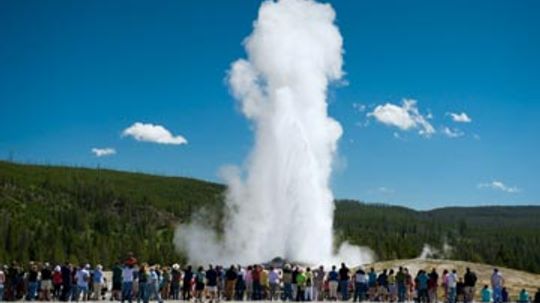 A Guide to Hiking at Yellowstone National Park
