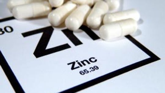 How does zinc benefit skin?