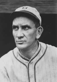 匹兹堡的兔子Maranville集一个赛季创纪录的672打1922年打了一个本垒打。”border=