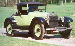 1922 Wills Sainte Claire A-68 Roadster Handling