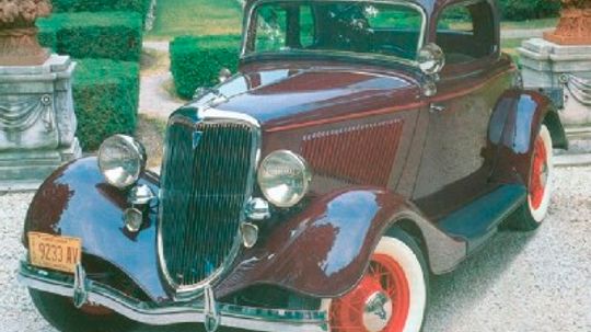 1934 Ford DeLuxe Five-Window Coupe