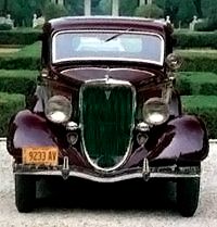 1934 Ford DeLuxe five-window coupe