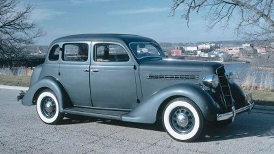 Plymouth 1936