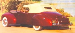 The most easily noticed feature on this Packard Darrin Convertible Victoria is the Darrin dip in the doors, the designers sporty trademark.