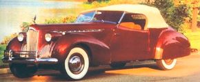 The 1940 Packard Darrin had individual headlights, in this case riding in the front fender catwalks.