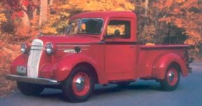 1937  -  1938年的Mack Jr Half-ton Pickup是最重要的专家进入1936年Mack Jr.进入的小卡车市场的最后一次尝试，请参阅更多经典的卡车图片。“width=