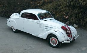 1938 Peugeot 402 B retractable hardtop