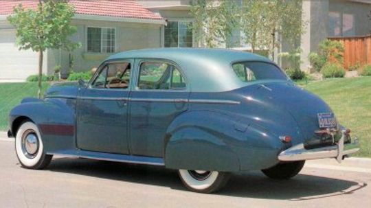 1940 Oldsmobile Series 90 Custom Cruiser Sedan