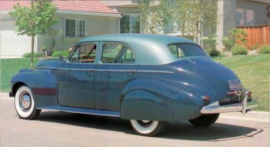 1940年奥兹莫比尔90系列定制巡洋舰轿车＂class=