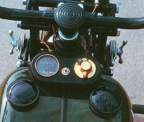 The 741 had a stand-alone speedometer mountedto the fork, while this gauge on the tank kept trackof the battery's charge.