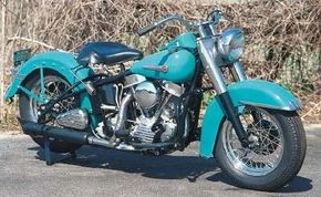 The big Harleys were now called "Hydra-Glide" in reference to the new telescopic forks.”border=