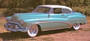 1952 Buick Roadmaster Riviera.