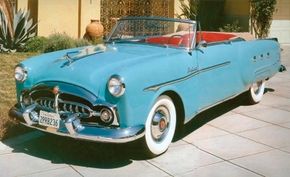 1952年出售了大约1,000个Packard 250敞篷车。请参阅更多经典汽车图片。“width=