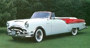 The 1954 Packard Caribbean picked up the body fromthe 1953, including the short 122-inch wheelbase.