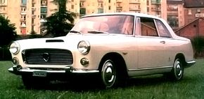 Announced in 1958, the short-wheelbase Flaminia coupe was a mildly revised version of Farina's 1957 Florida II proposal for an extension of Lancia's new model line.
