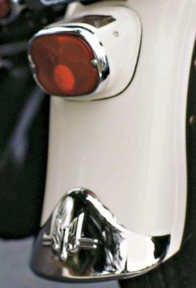 The FL Duo-Glide's &quot;see and be seen&quot; itemsincluded chrome fender tips.