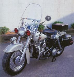 A siren and red lights marked this bike asa Harley-Davidson Police Special.