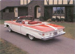 1961年“普利茅斯之怒”(Plymouth Fury)的尾翼是向下弯曲的，以保护子弹式尾灯。＂border=