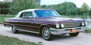 Another Buick Electra restyle appeared for 1962 after sales dropped off the previous year. Production rebounded past 1960 levels.