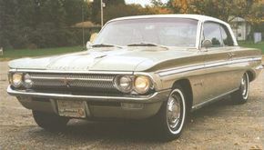 Oldsmobile f 85 jetfire