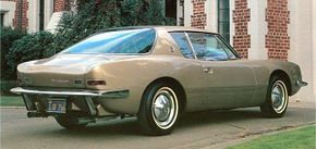 两代情拥有最好的v - 8引擎Studebaker,忠实的289。”border=