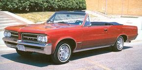 The GTO's A-body platform was shared with the Chevrolet Chevelle, Oldsmobile F-85/Cutlass, and Buick Special/Skylark.