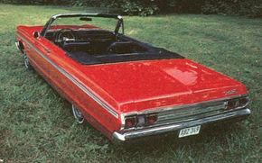 All 1965 models carried the Fury name, but the flagship of the fleet was again the Sport Fury, featuring fancier trim, buckets-and-console interior, and a standard 318-cid V-8.
