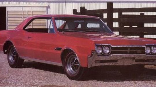 1966 Oldsmobile Cutlass 4-4-2