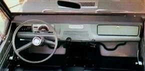 The dashboard in the 1967-1973 Jeepster Commando was quite plain.