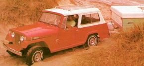 1967年Jeepster突击队成为多功能旅行车长篇顶部和后座。”border=