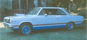 Although most 1969 Rambler SC/Ramblers came with bold red, white, and blue graphics, 500 of the 1,512 produced had a more subtle paint scheme.