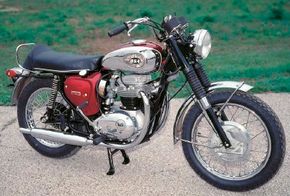 The 1970 BSA Lightning was the last of BSA's twins to have an oil tank beneath the seat. See more motorcycle pictures.