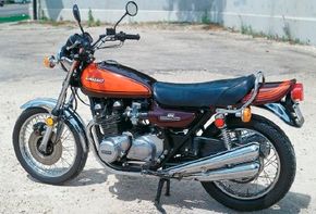 All Kawasaki Z-1s came from the factory in a brown-and-orange color scheme.