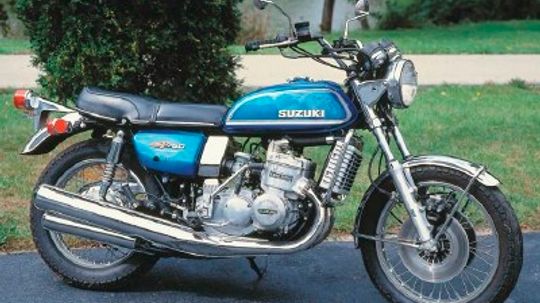 1975年铃木GT750”border=