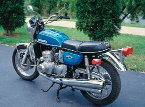 1975 Suzuki GT 750