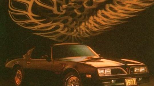 1977 Pontiac Firebird Trans Am和配方“border=