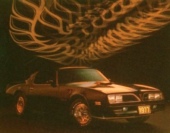 1977年的庞蒂亚克火鸟越野车和方程式＂class=