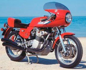 The 1977 MV Agusta 750S America was one of the last models in the MV Agusta line. See more motorcycle pictures.