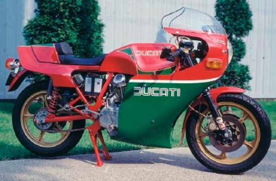 1981年杜卡迪Hailwood复制品”class=